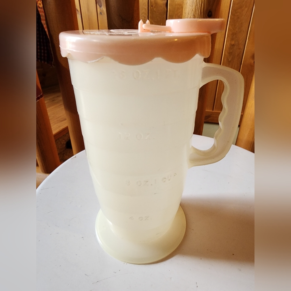 Vintage Blisscraft of Hollywood 16 OZ Pitcher Pink Lid with Fruit Design